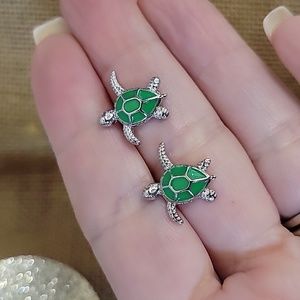 GREEN TURTLE STUD EARRINGS